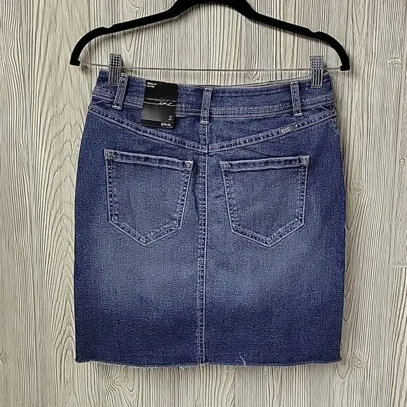Inc Mid Rise Jean Skirt Jeweled Womens Size 2 NWT - Picture 3 of 9